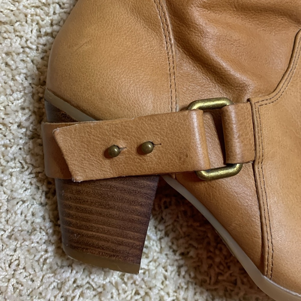 NINE WEST HERE WE GOO LEATHER UPPER BUCKLEGOLD HARDWARE SZ 7.5 tan cowboy boot - Picture 3 of 15